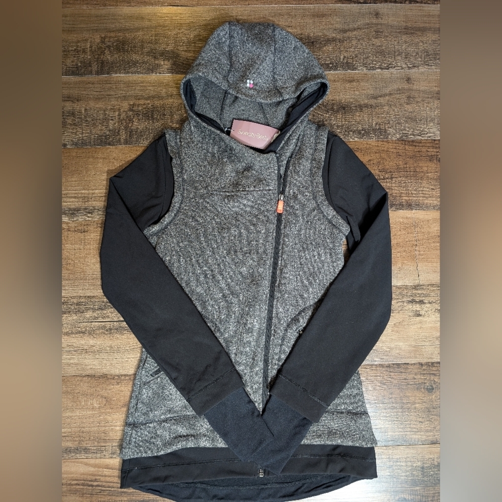 *NWT* Sweaty Betty Optimal Training Performance Hoodie Size XS Asymmetrical Zip - Picture 2 of 14